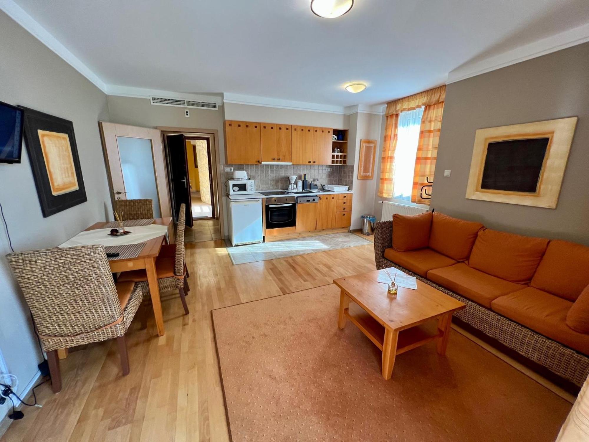 Luxus Golf Apartment Buk Ngoại thất bức ảnh