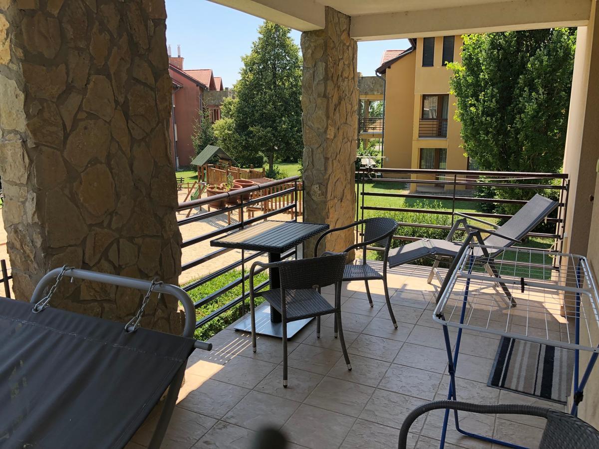 Luxus Golf Apartment Buk Ngoại thất bức ảnh